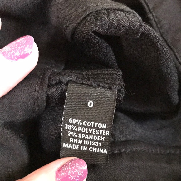 REFUGE SHORTS BLACK W/GOLD BUTTONS SIZE 0 EXCELLENT CONDITION! - Picture 6 of 6